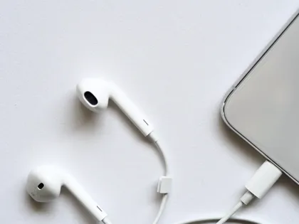 apple-earpods-983831.jpg