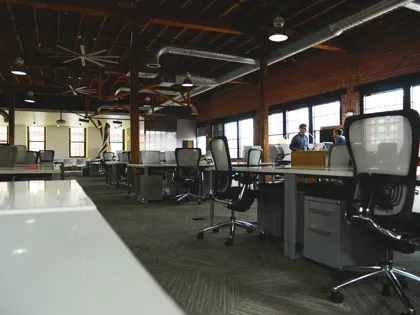 office-594119_1920.jpg